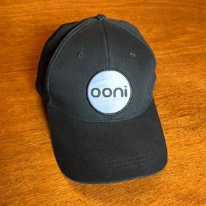 Ooni Pizza Ovens Black Adjustable Hat - pre-owned like new
